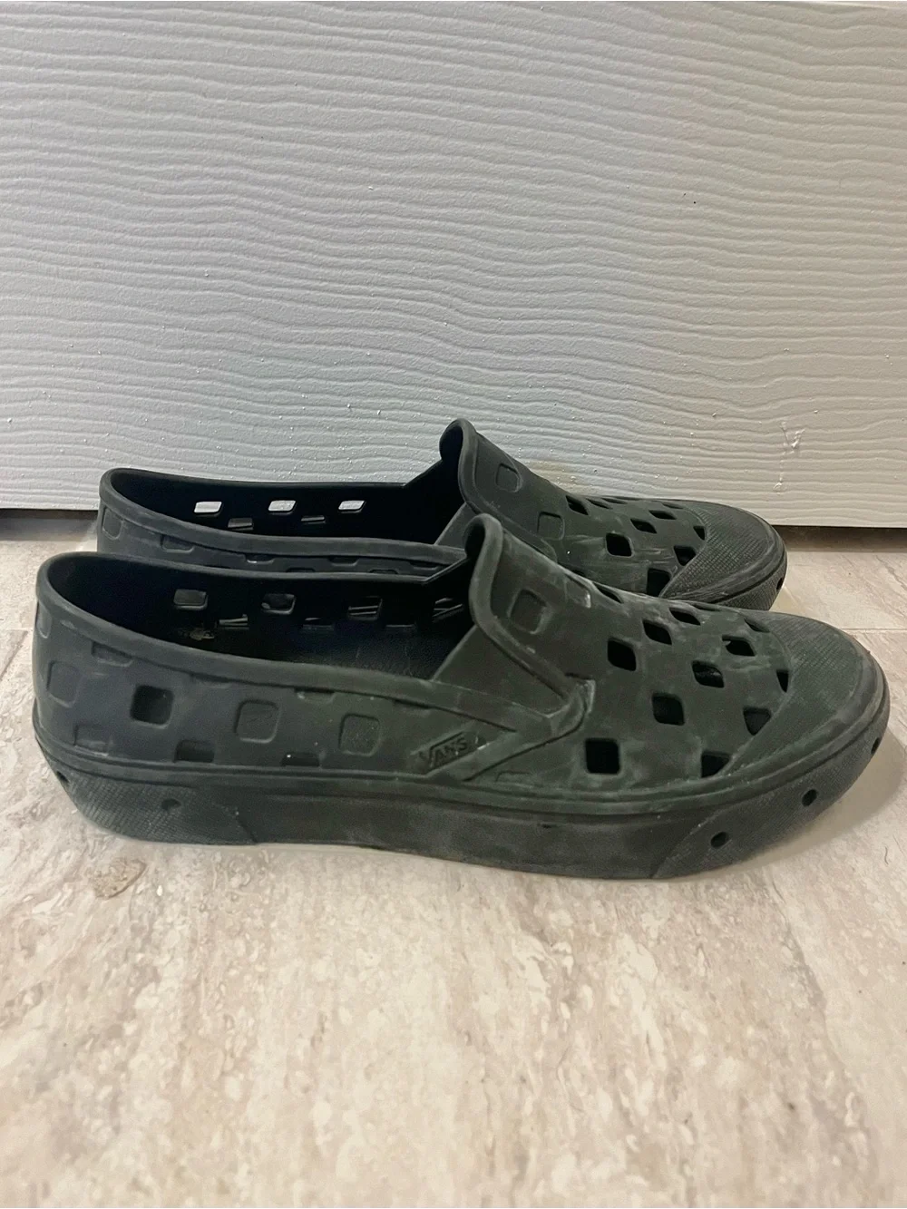 Vans Slip On TRK All Black Mens 7 VN0A5HF8BLK